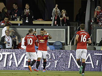 Memphis Depay off the mark at...
